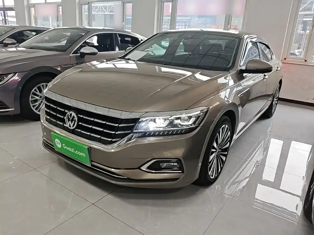 Volkswagen Passat — фото 2
