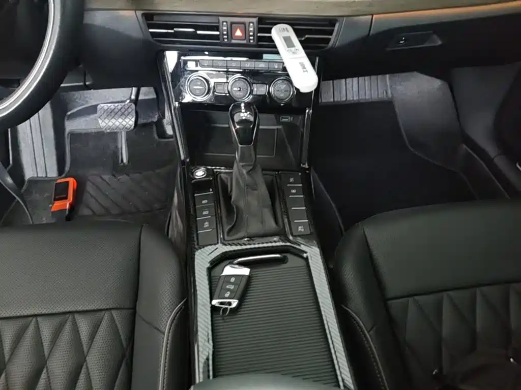 Volkswagen Passat — фото 14