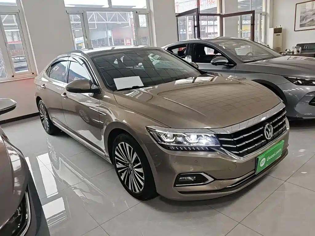 Volkswagen Passat — фото 4