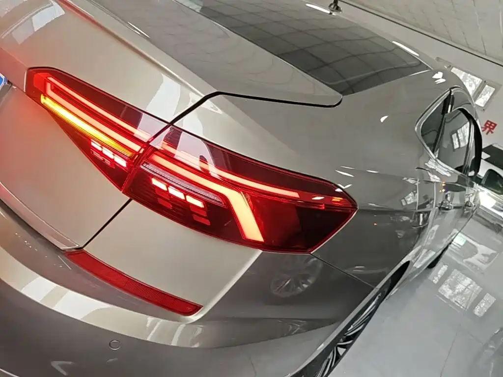 Volkswagen Passat — фото 8