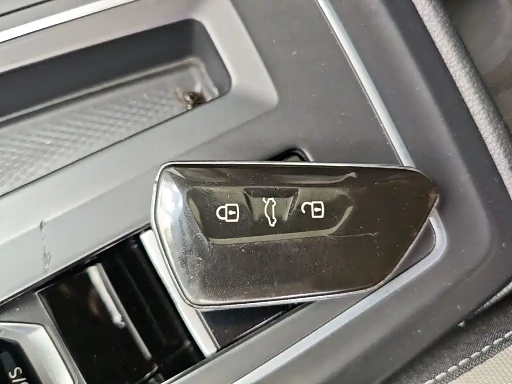 Volkswagen Golf — фото 14