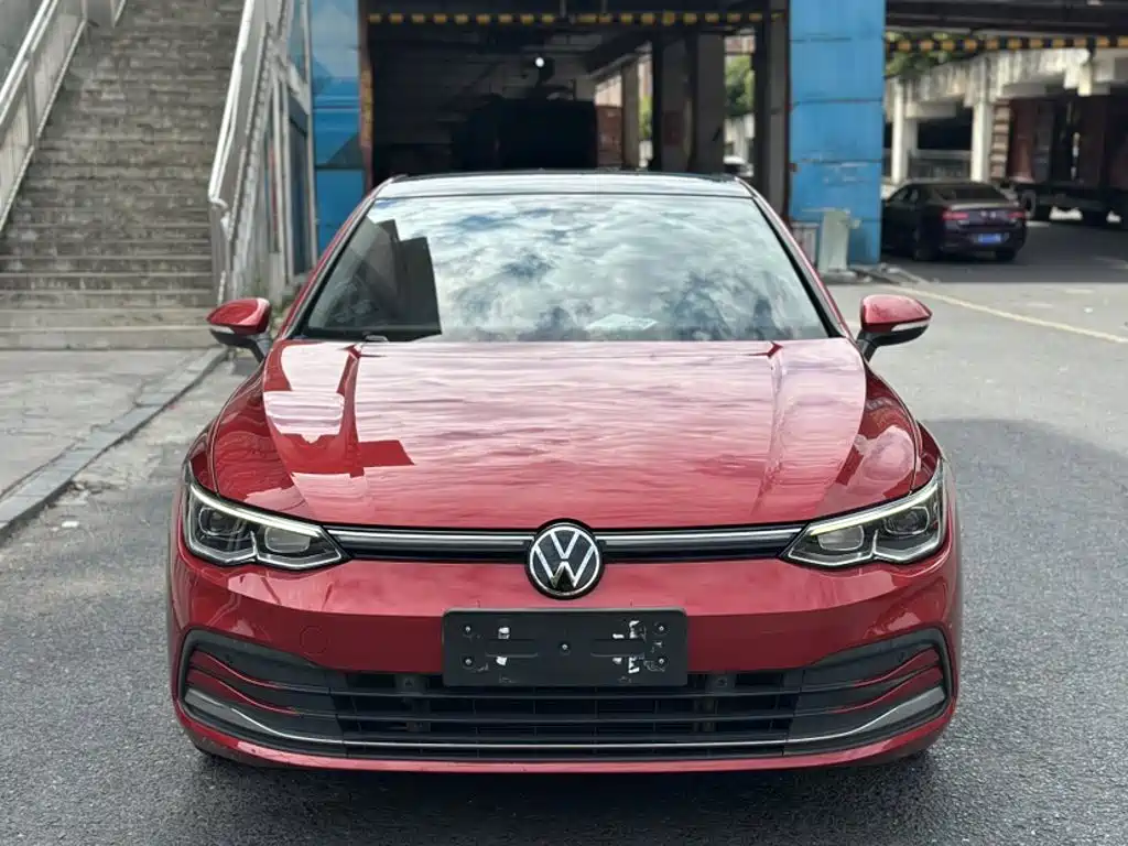 Volkswagen Golf — фото 24