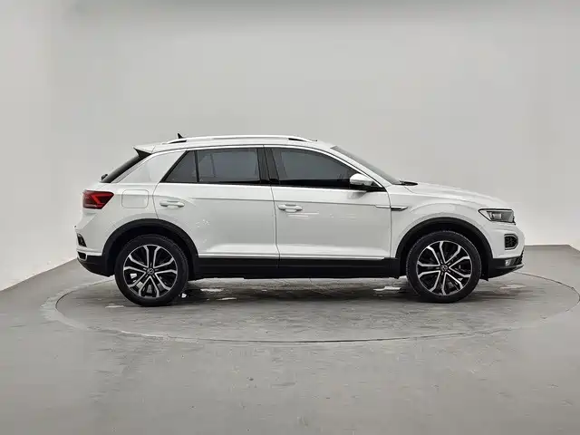 Volkswagen T-Roc — фото 3