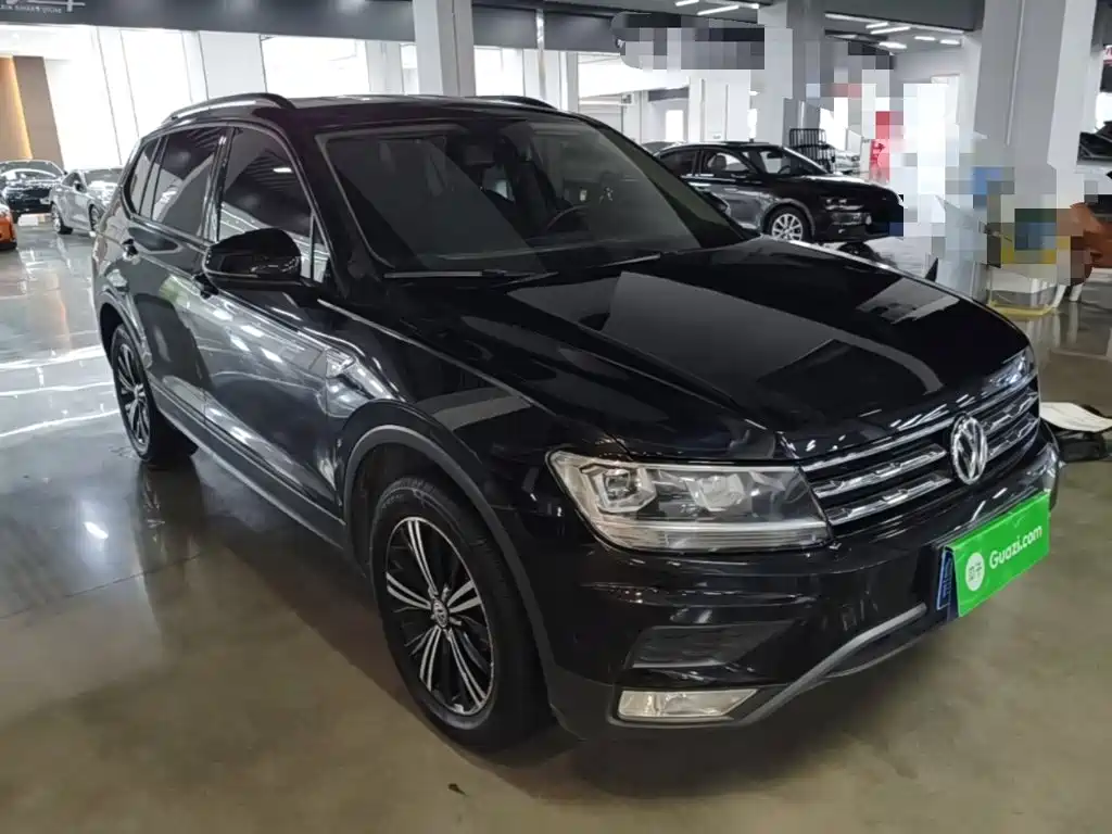 Volkswagen Tiguan L — фото 4