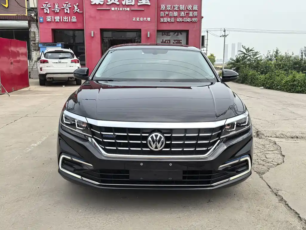 Volkswagen Passat PHEV — фото 2