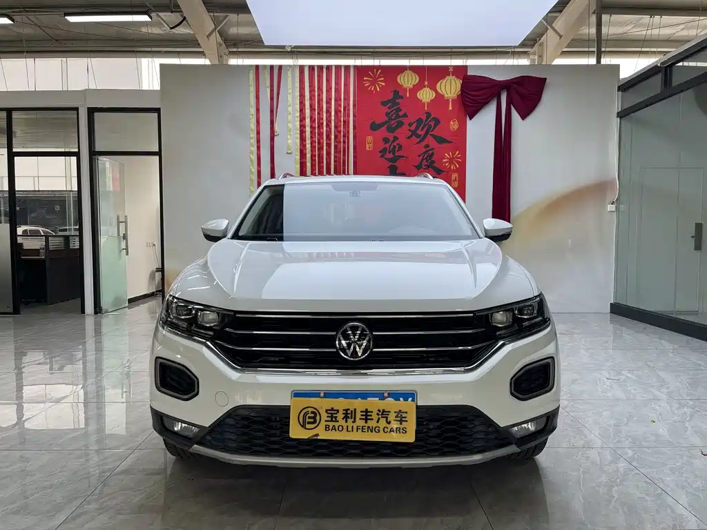 Volkswagen T-Roc — фото 2