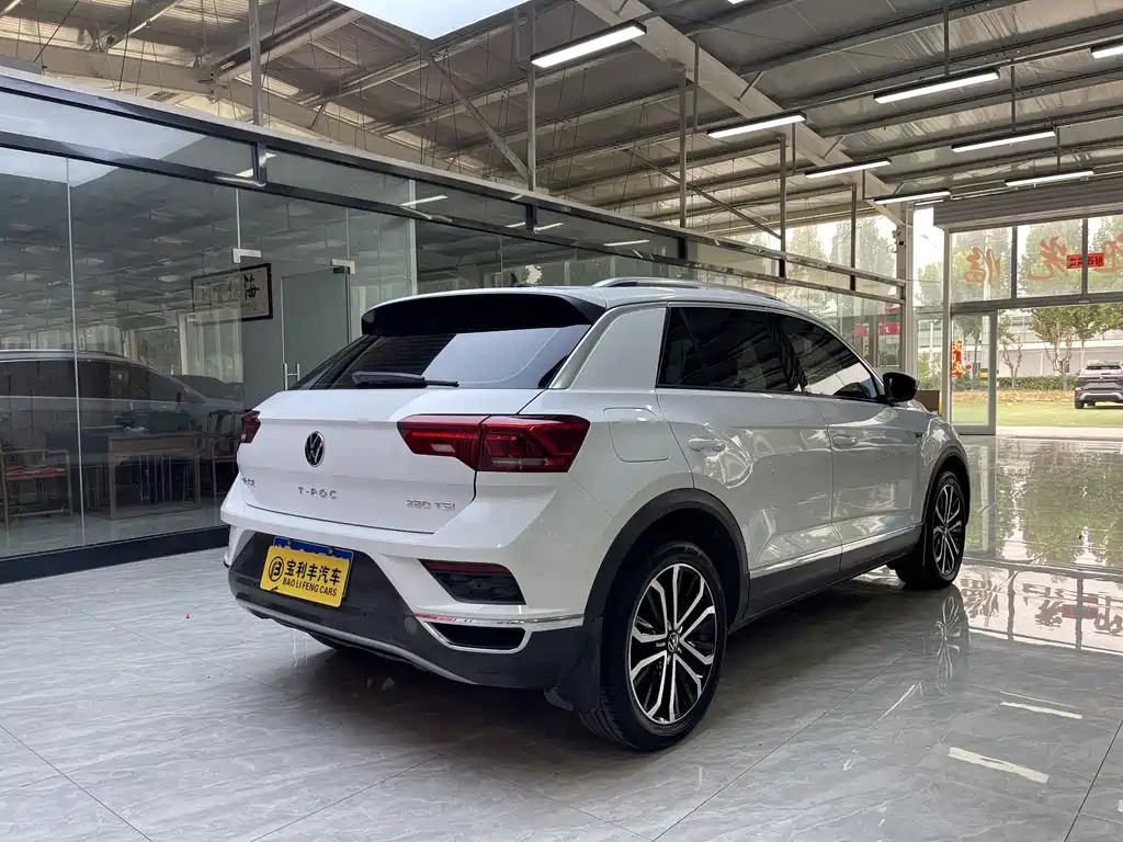 Volkswagen T-Roc — фото 3