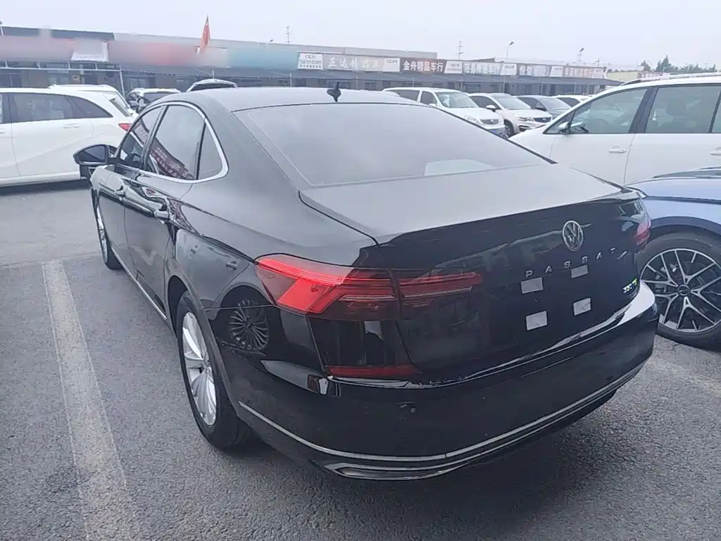 Volkswagen Passat — фото 5