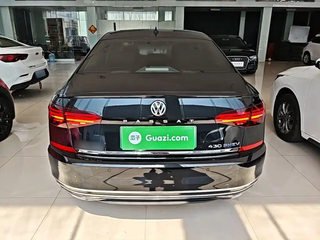 Volkswagen Passat PHEV — фото 6