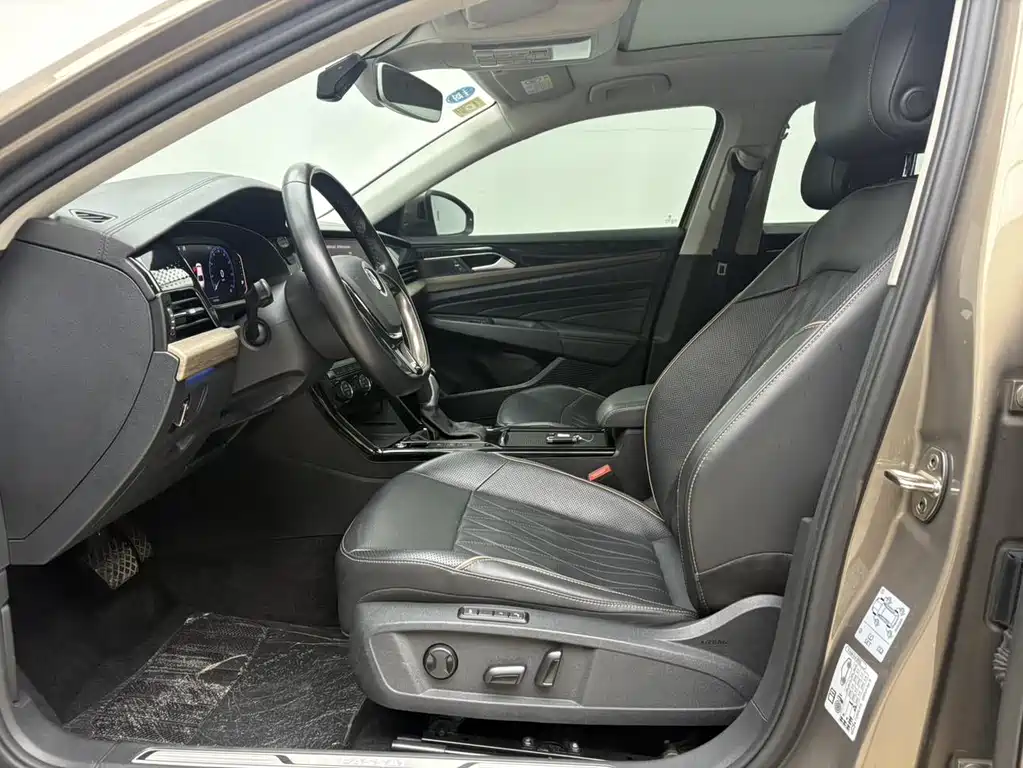 Volkswagen Passat — фото 4