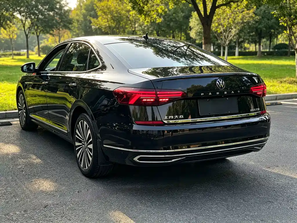 Volkswagen Passat — фото 5
