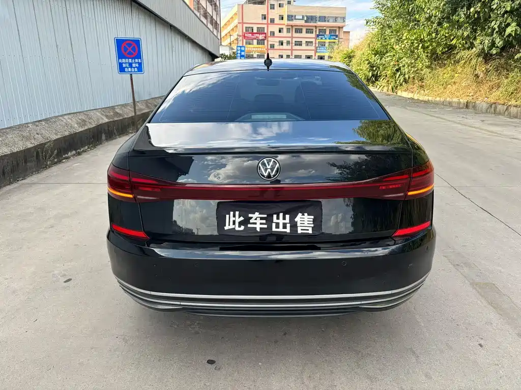 Volkswagen Passat — фото 8