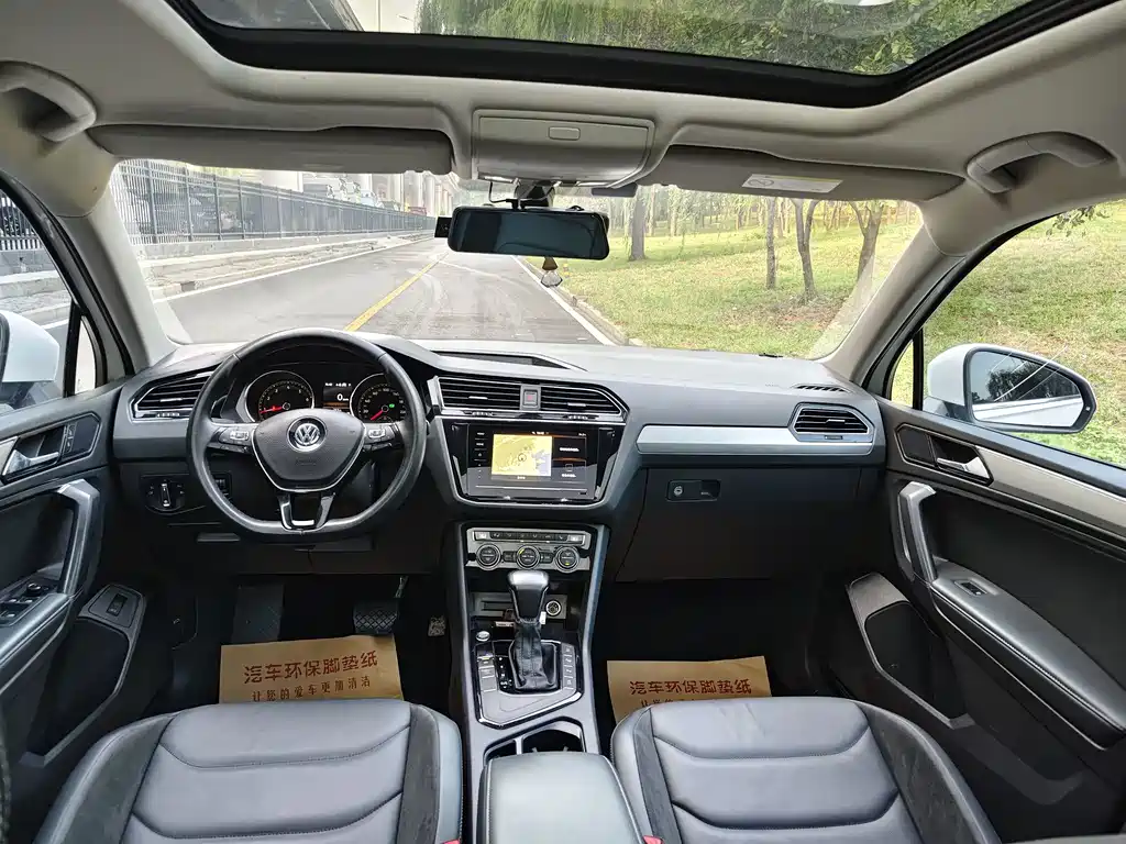 Volkswagen Tiguan L — фото 9