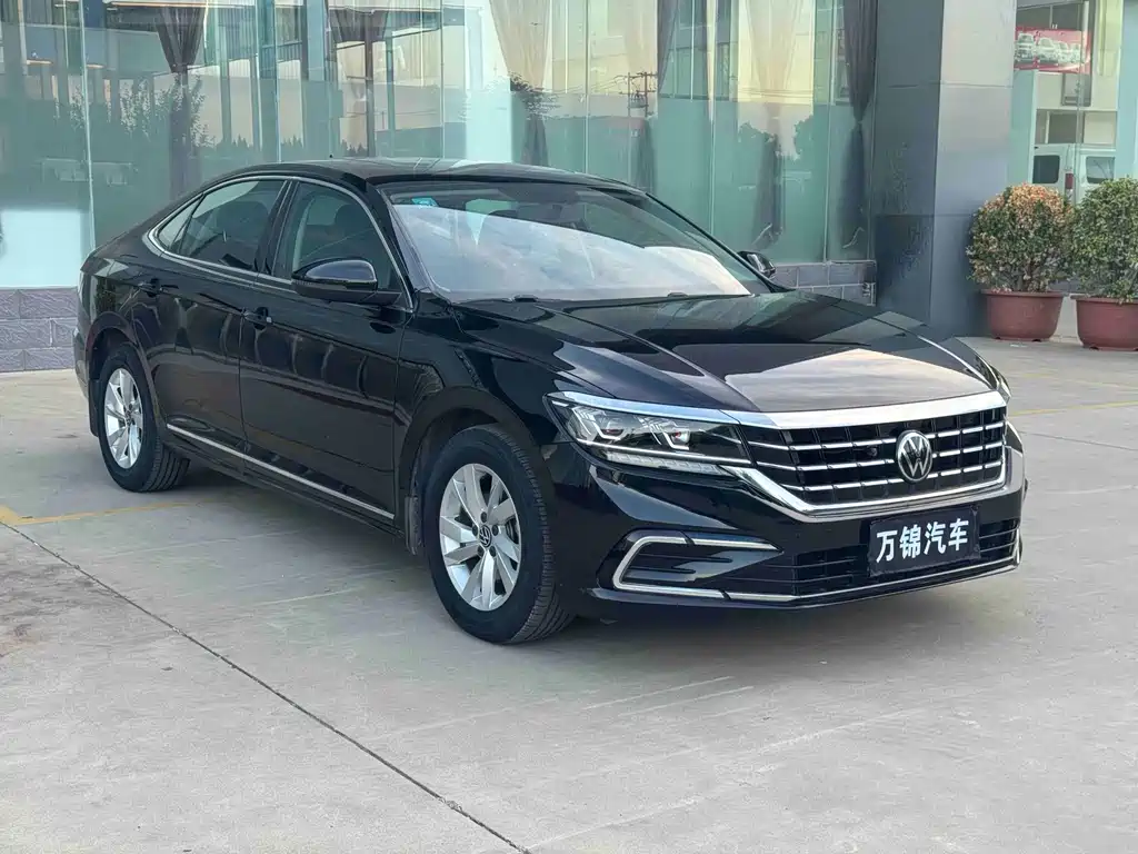 Volkswagen Passat — фото 3