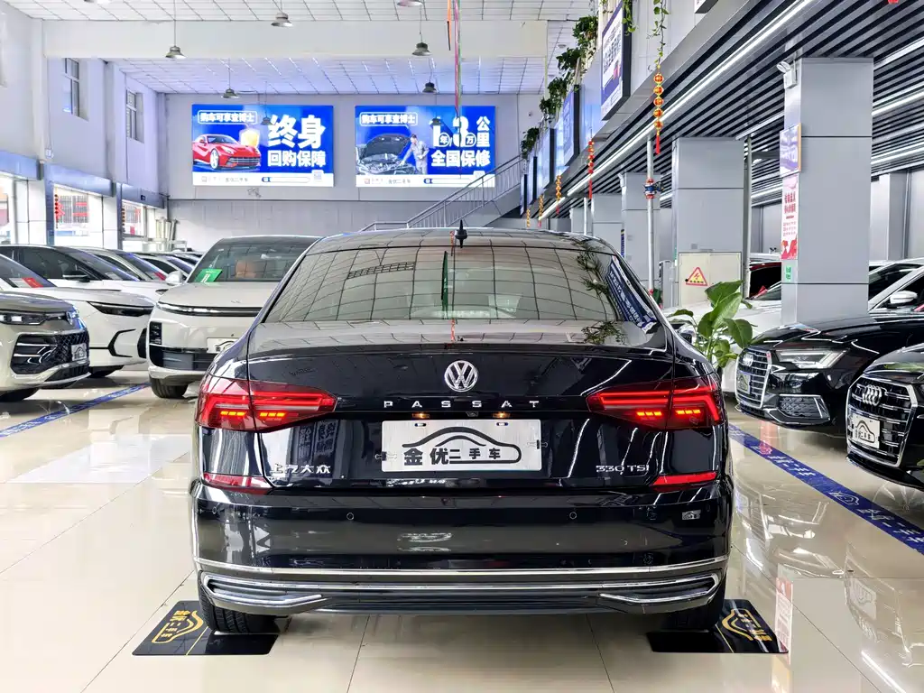 Volkswagen Passat — фото 4