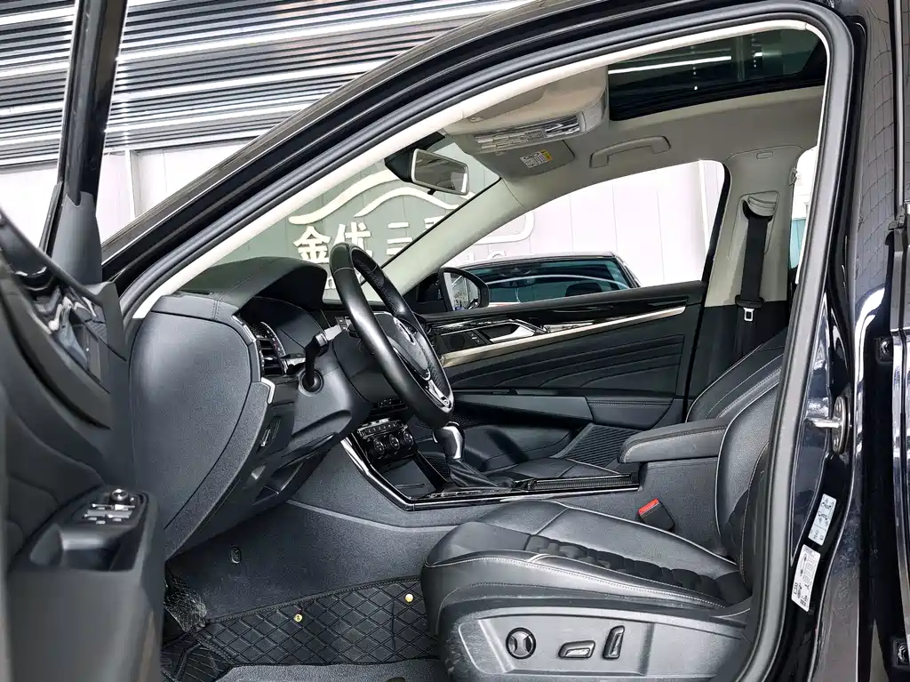 Volkswagen Passat — фото 5