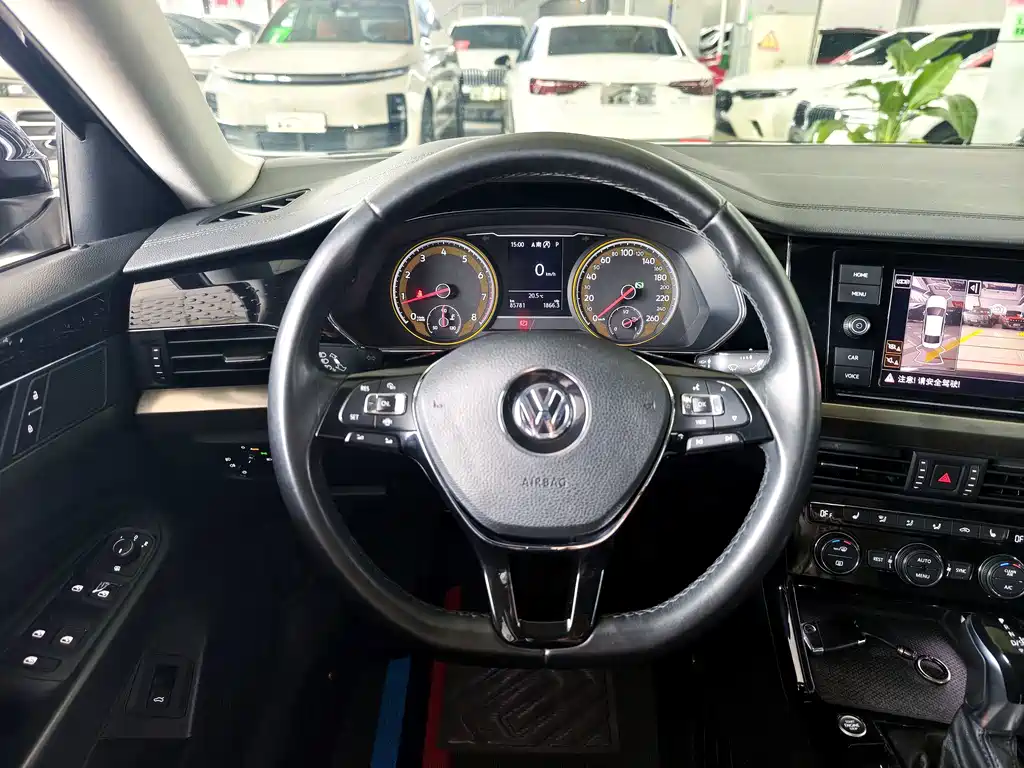 Volkswagen Passat — фото 8