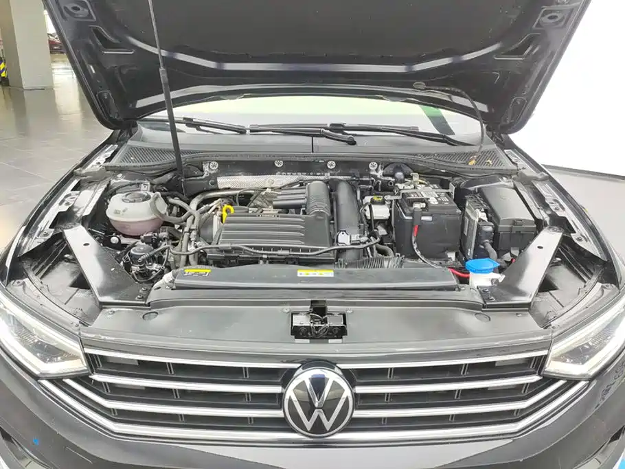 Volkswagen Magotan — фото 10