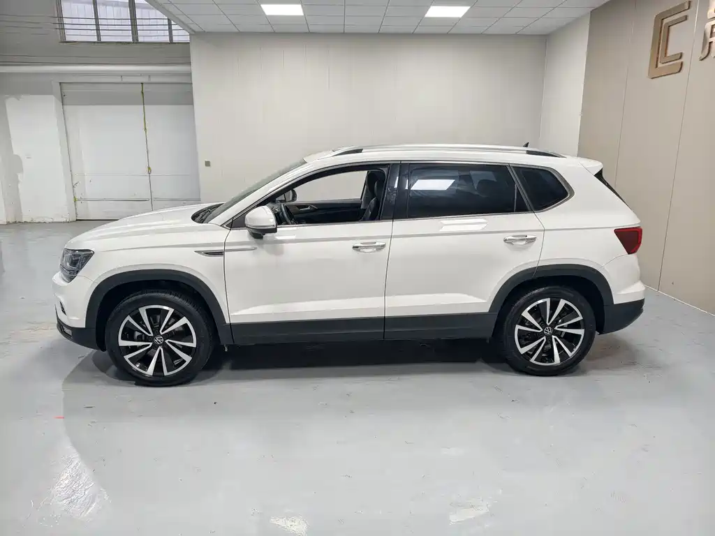 Volkswagen Tharu — фото 8
