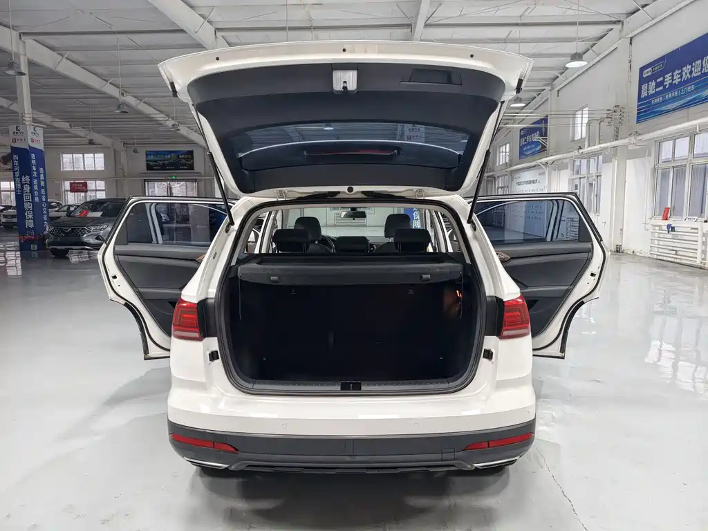 Volkswagen Tharu — фото 9