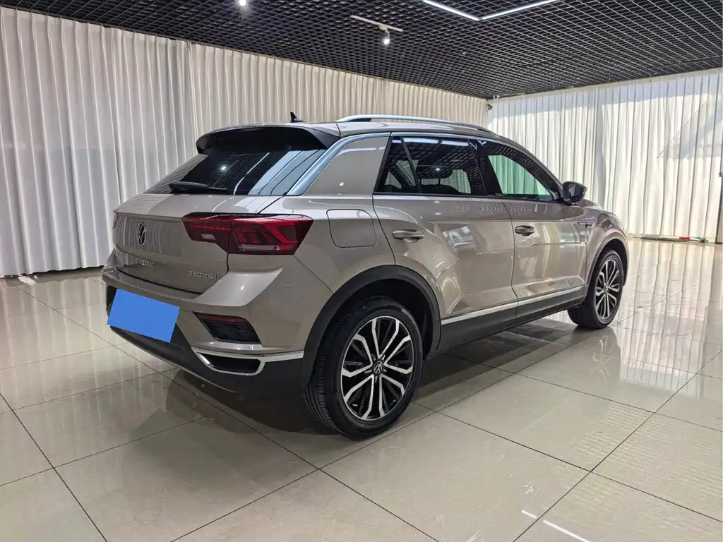 Volkswagen T-Roc — фото 4