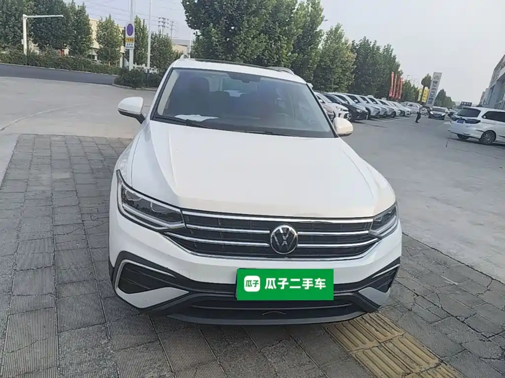 Volkswagen Tiguan L — фото 3