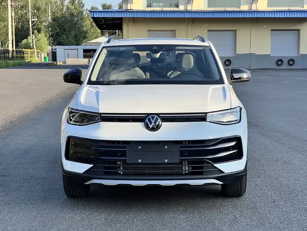 Volkswagen Tharu — фото 2