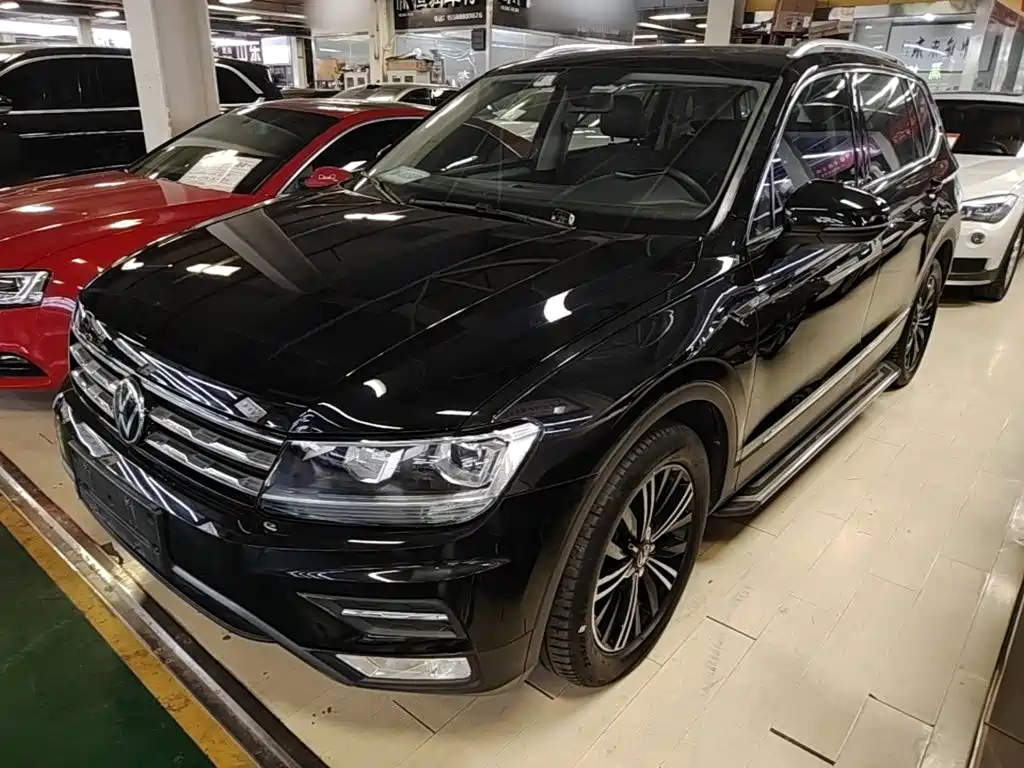 Volkswagen Tiguan L — фото 2