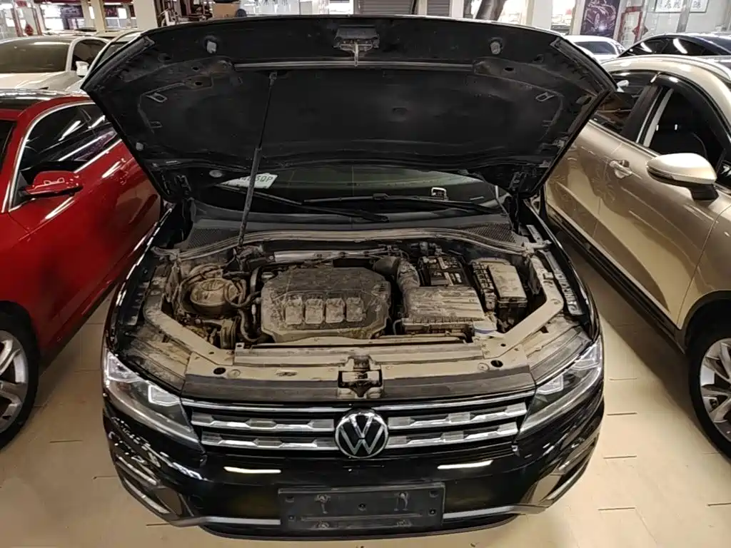 Volkswagen Tiguan L — фото 20