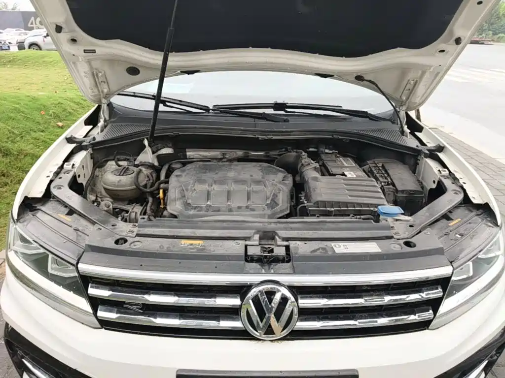 Volkswagen Tiguan L — фото 20