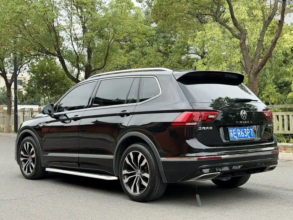 Volkswagen Tiguan L — фото 7
