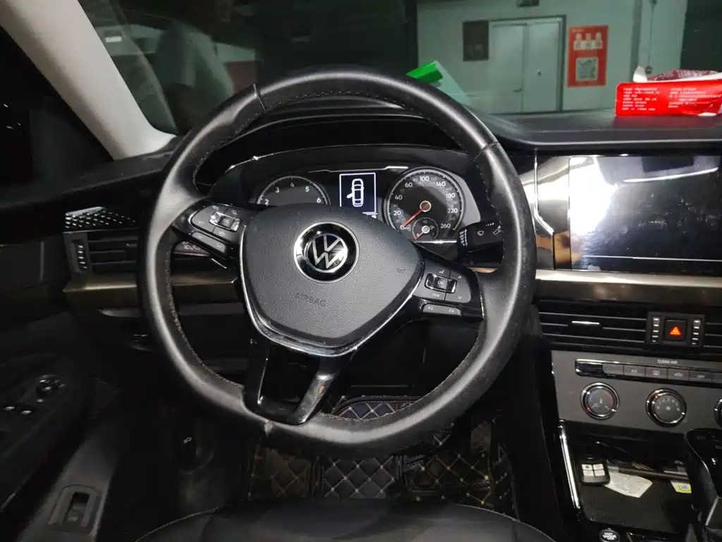 Volkswagen Passat — фото 6