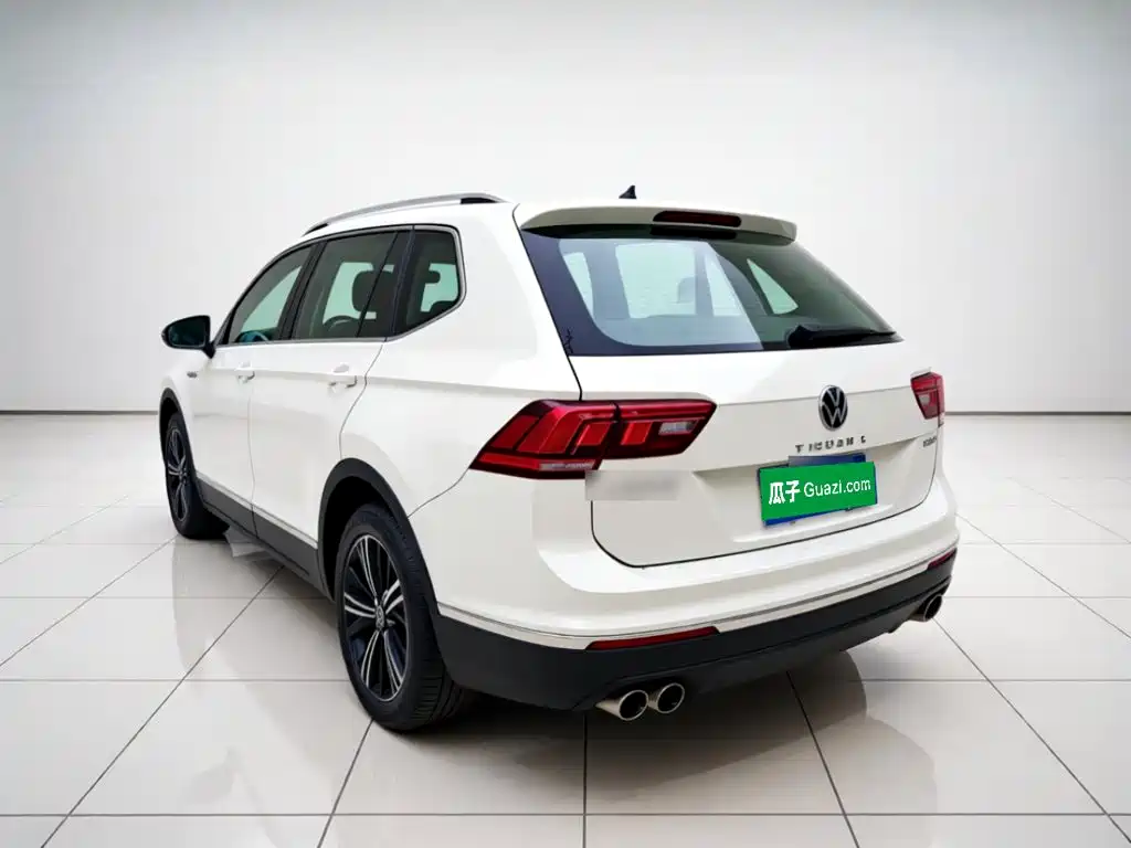 Volkswagen Tiguan L — фото 4