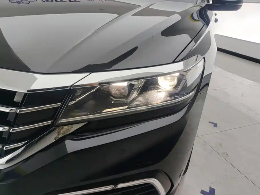 Volkswagen Passat — фото 5