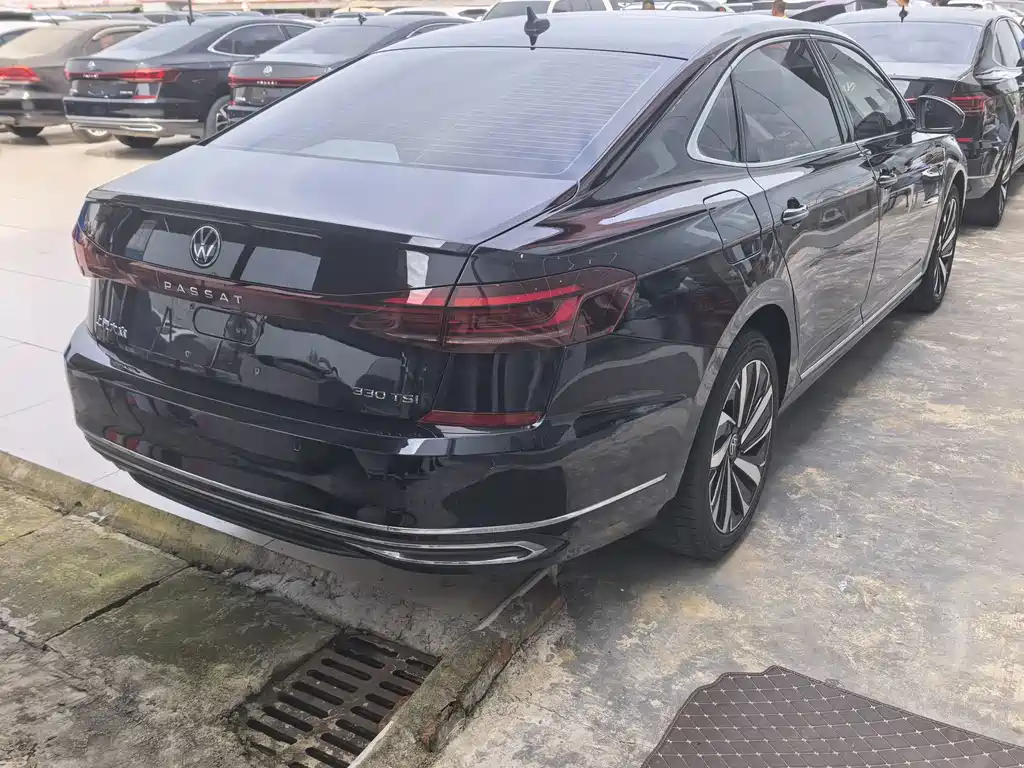 Volkswagen Passat — фото 9