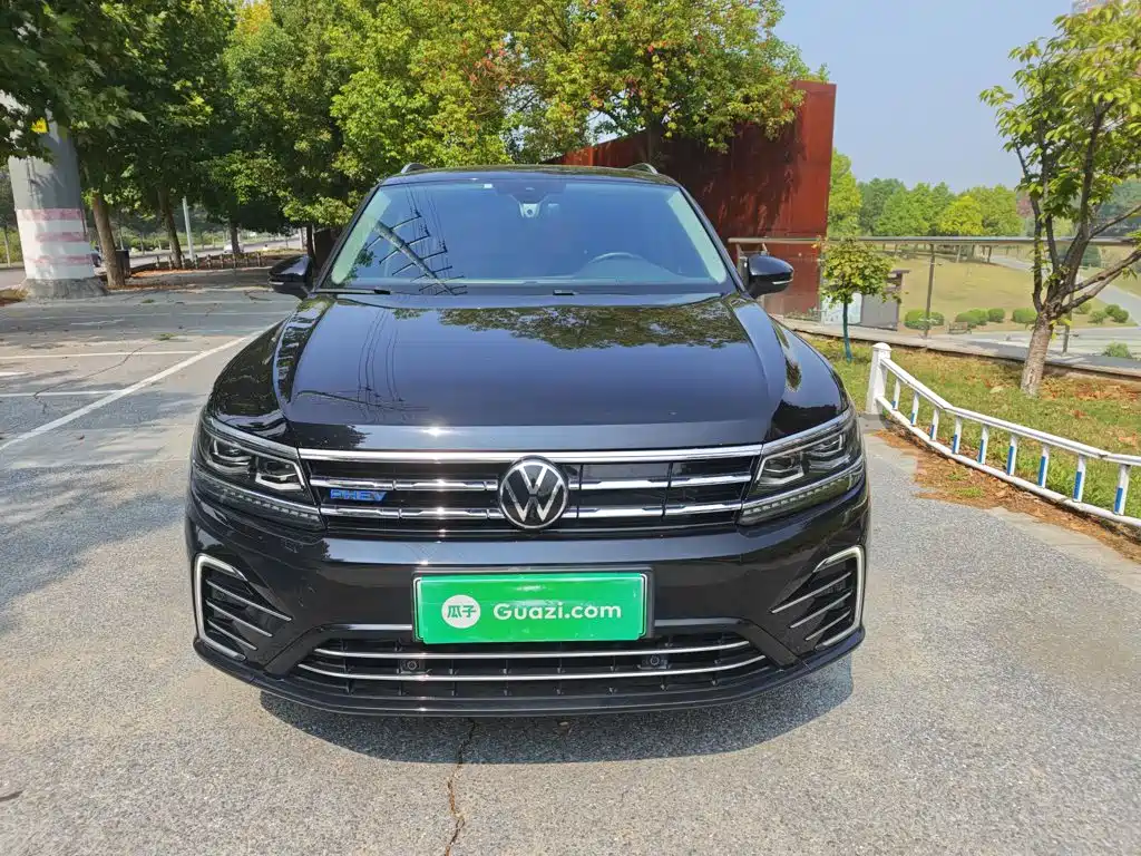Volkswagen Tiguan L PHEV — фото 7