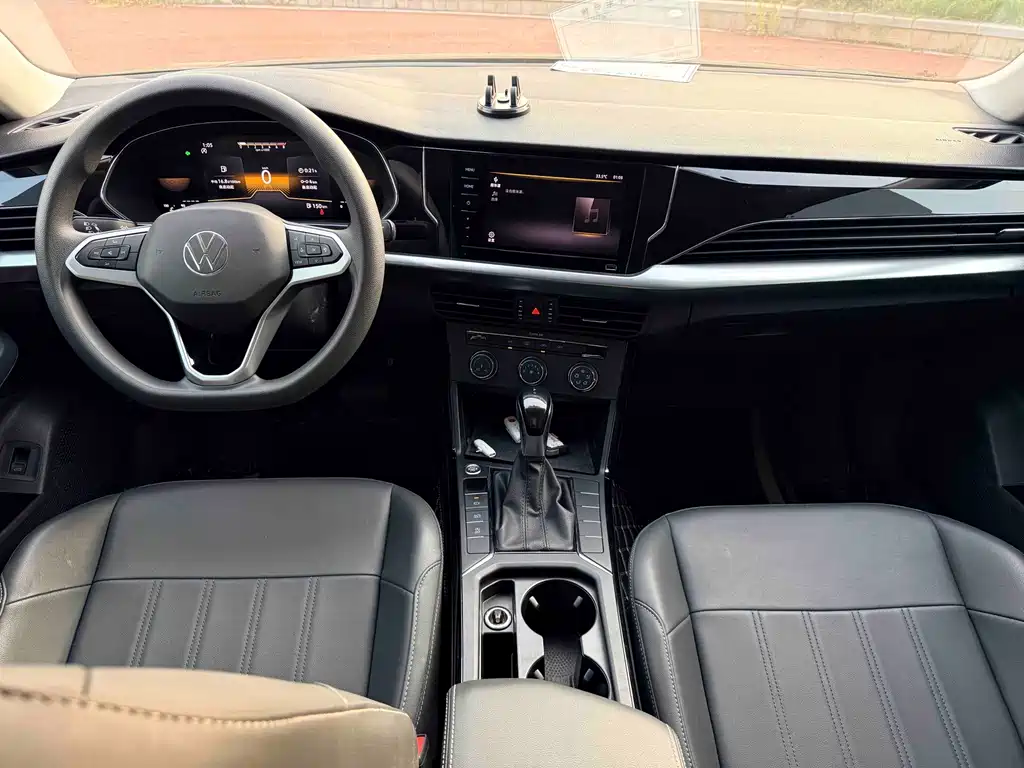 Volkswagen Passat — фото 6