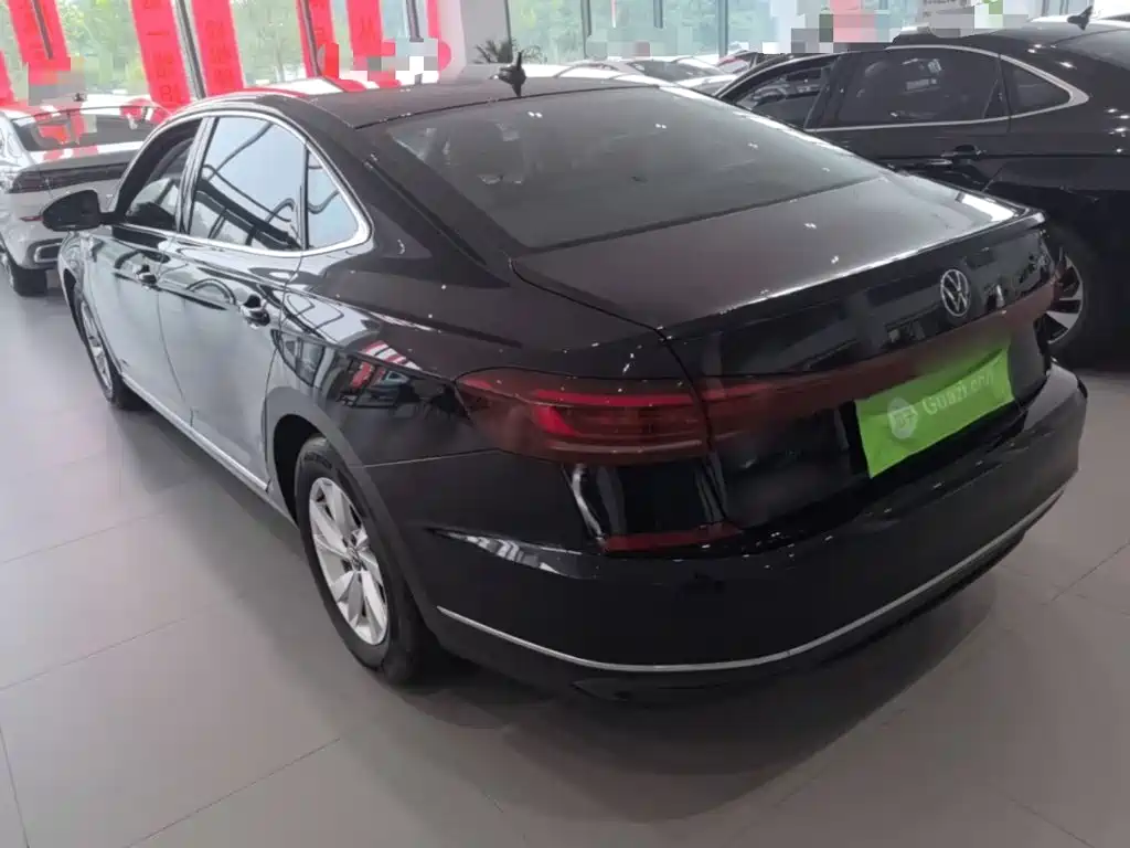Volkswagen Passat — фото 5