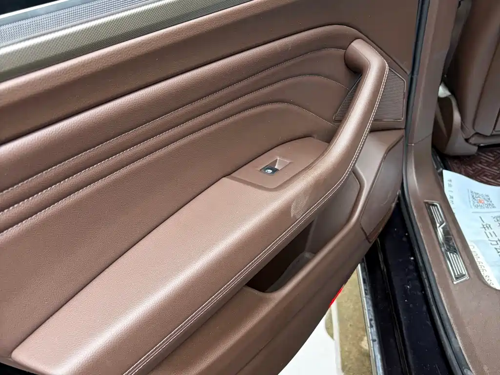 Volkswagen Phideon — фото 13