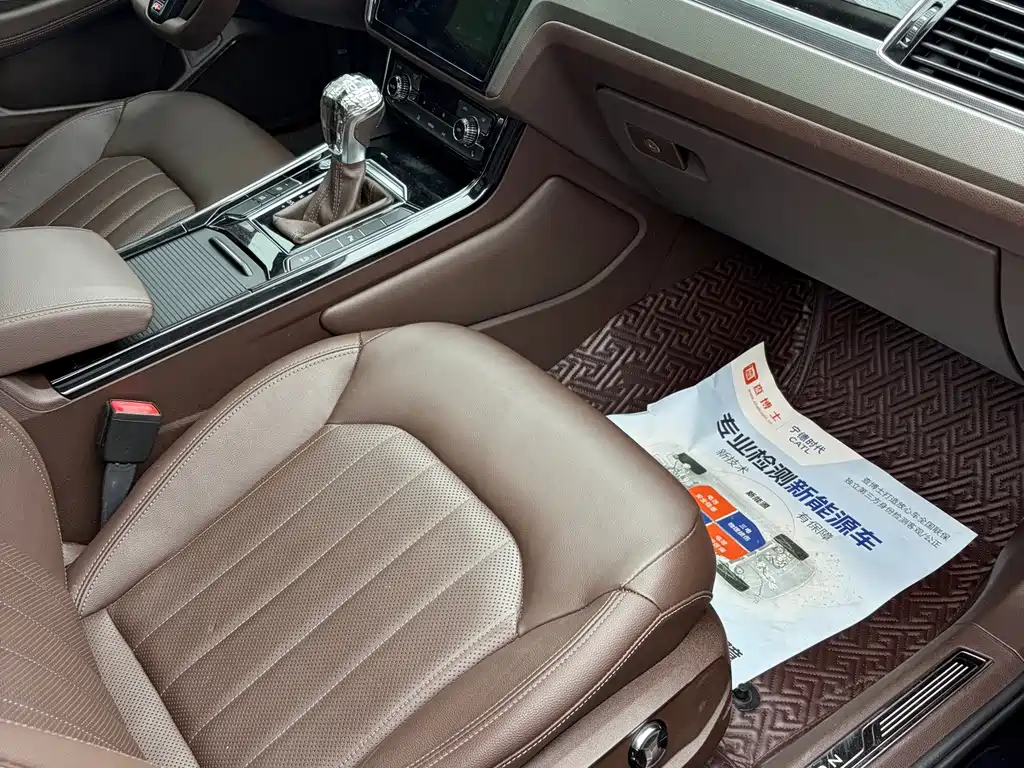 Volkswagen Phideon — фото 18