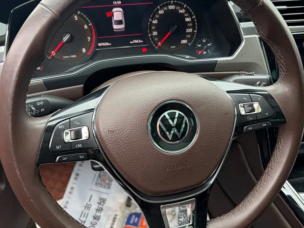 Volkswagen Phideon — фото 6