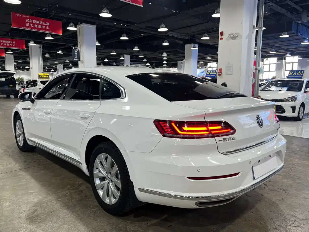 Volkswagen CC — фото 6