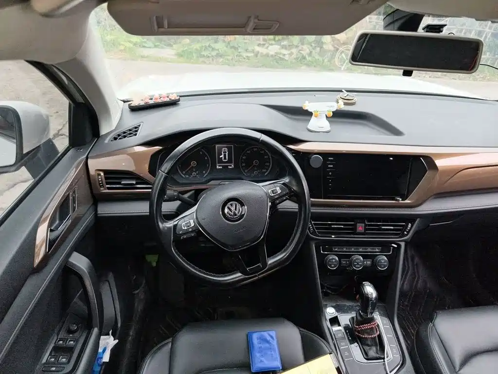 Volkswagen Tharu — фото 3