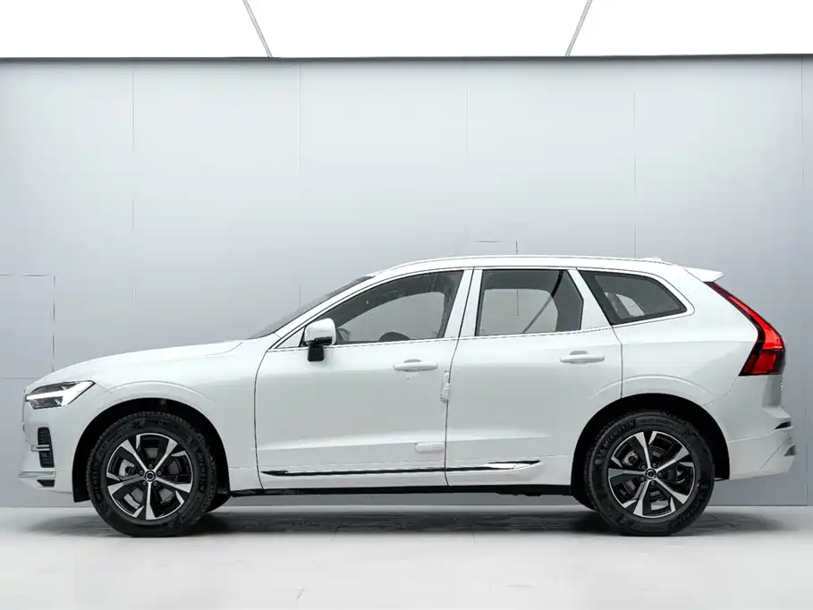 Volvo XC60 — фото 3