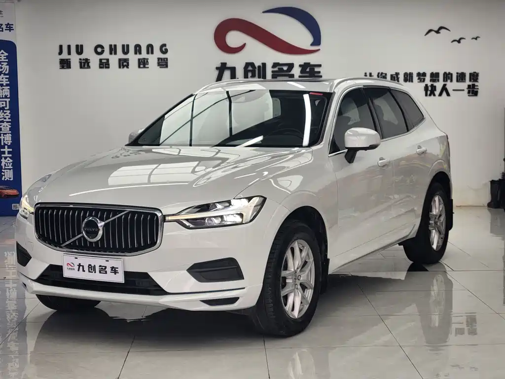 Volvo XC60 — фото 2
