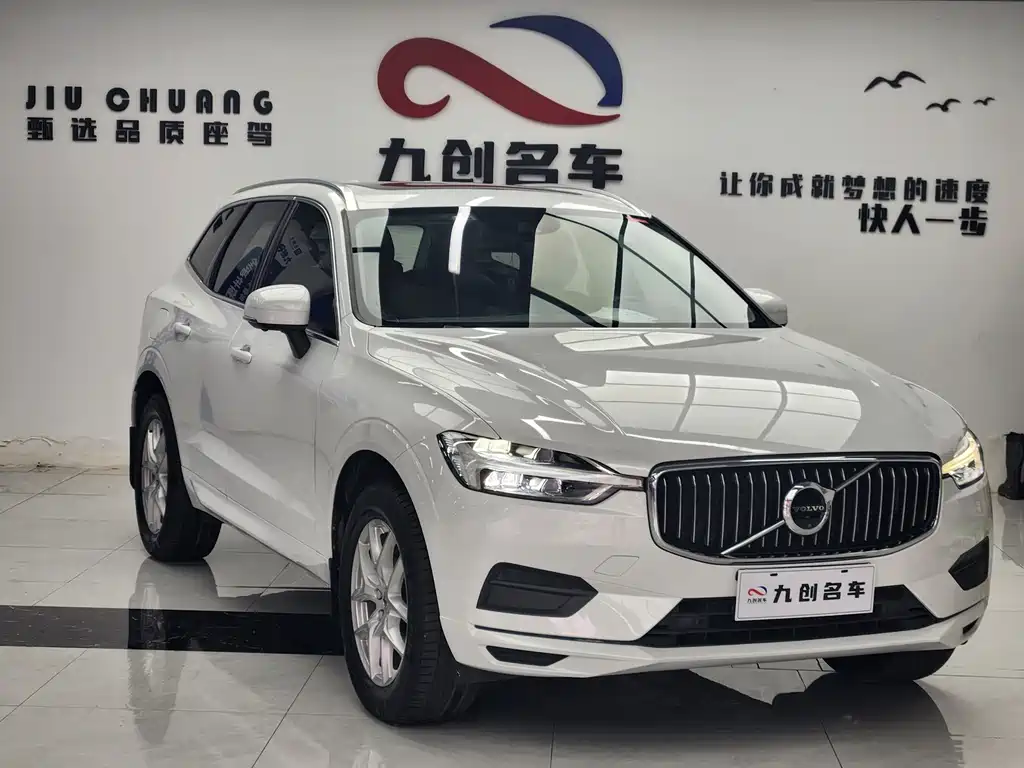 Volvo XC60 — фото 3