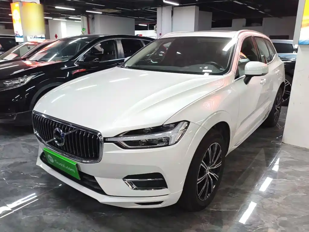 Volvo XC60 — фото 2