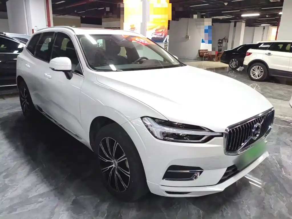 Volvo XC60 — фото 4