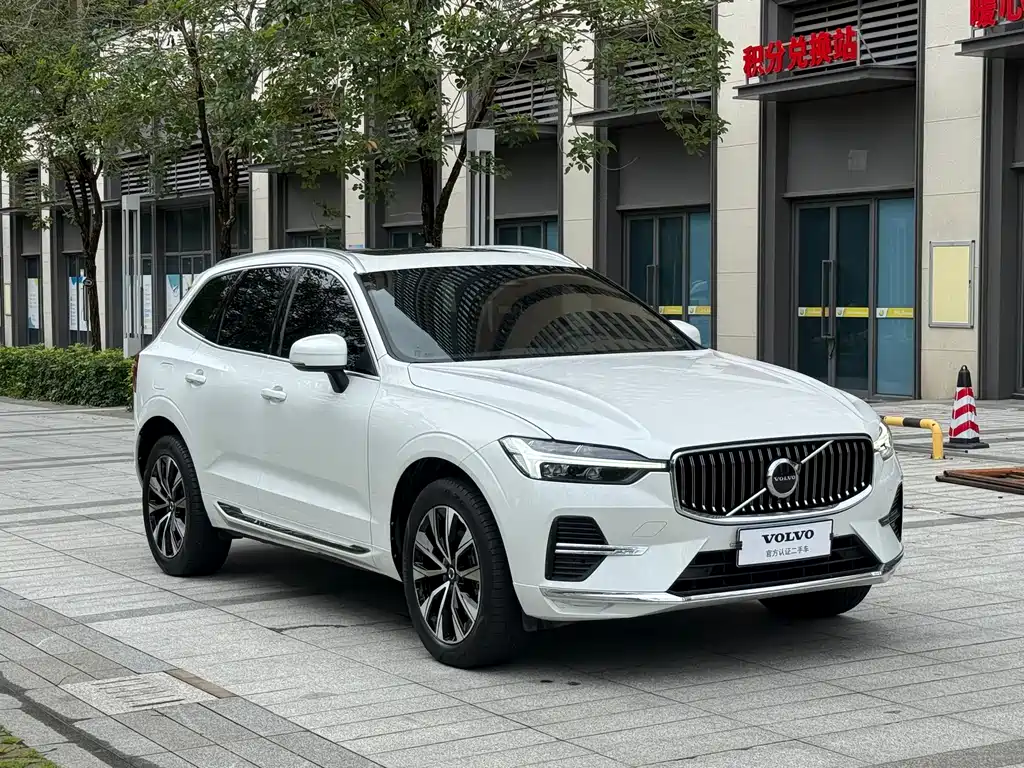 Volvo XC60 — фото 3