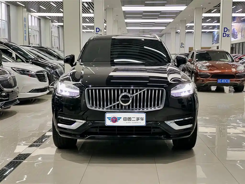 Volvo XC90 — фото 2